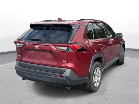 Used 2019 Toyota RAV4 LE FWD image 6