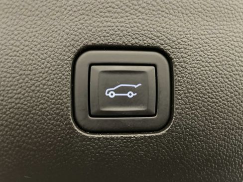 Used 2023 Buick Enclave Essence w/ LPO, Floor Liner Package FWD image 29