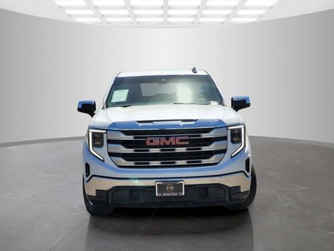 Used 2023 GMC Sierra 1500 SLE AWD/4WD image 2
