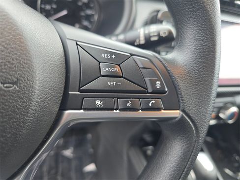 Used 2024 Nissan Kicks SV image 28