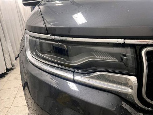 Used 2024 Jeep Wagoneer L Series III w/ Flexible Seating Group image 33