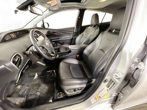 Used 2022 Toyota Prius XLE w/ Premium Convenience Package image 19