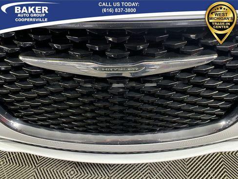 Used 2017 Chrysler 300 S w/ 300S Premium Group image 31