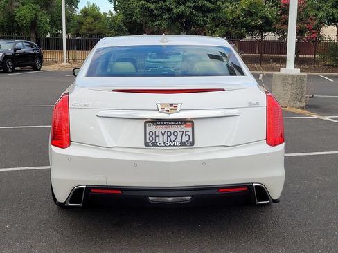 Used 2018 Cadillac CTS Luxury RWD image 7