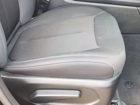 Used 2025 Jeep Grand Cherokee Laredo X RWD image 28