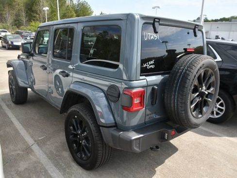 Used 2025 Jeep Wrangler Unlimited Sahara w/ Safety Group image 2