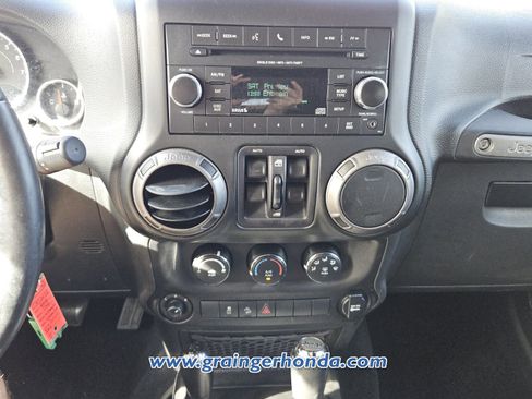 Used 2018 Jeep Wrangler Unlimited Sport S AWD/4WD image 15