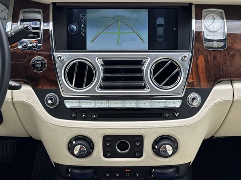 Used 2012 Rolls-Royce Ghost image 30