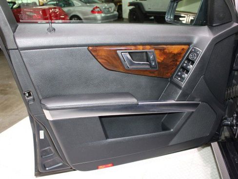 Used 2013 Mercedes-Benz GLK 350 2WD image 42