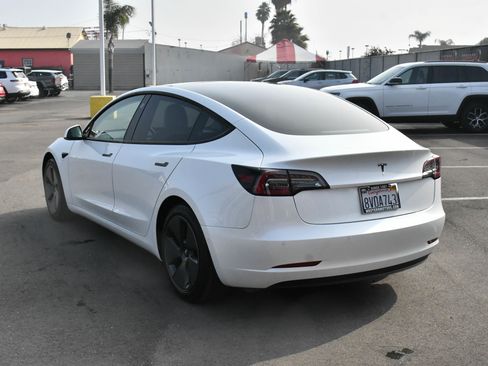 Used 2021 Tesla Model 3 Standard Range Plus image 6