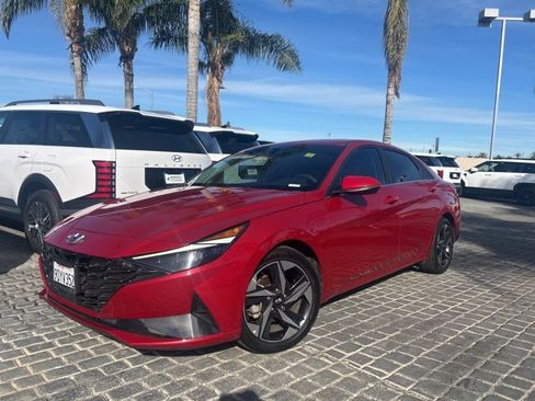 Used 2023 Hyundai Elantra Limited image 2