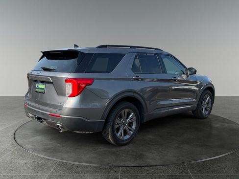 Used 2023 Ford Explorer XLT w/ Equipment Group 202A AWD/4WD image 9