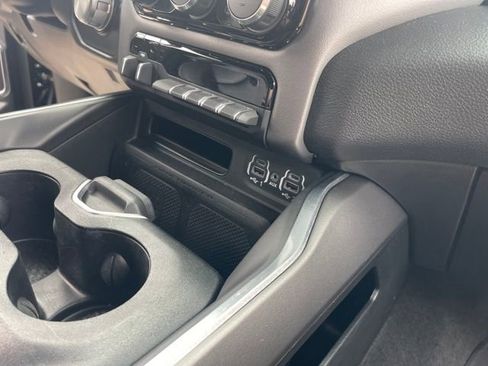 Used 2022 RAM 1500 Laramie AWD/4WD image 40