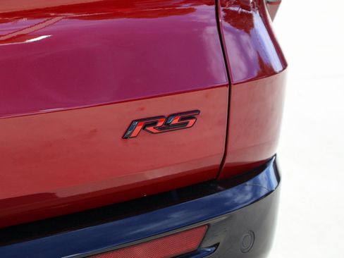 Used 2024 Chevrolet Traverse RS w/ LPO, Floor Liner Package image 8