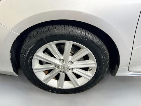 Used 2014 Toyota Camry XLE FWD image 13