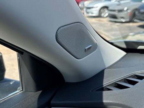 New 2026 Mitsubishi Outlander SEL FWD image 17