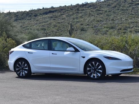 Used 2026 Tesla Model 3 image 3