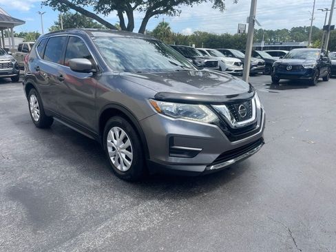 Used 2017 Nissan Rogue S FWD image 8