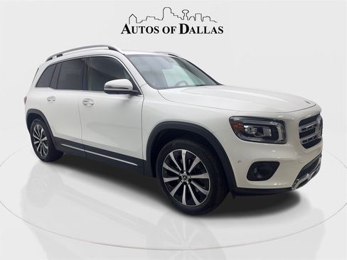 Used 2022 Mercedes-Benz GLB 250 w/ Premium Package Lite image 4