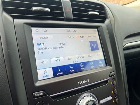 Used 2019 Ford Fusion Energi Titanium FWD image 13