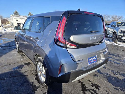 Used 2023 Kia Soul LX w/ LX Technology Package image 6