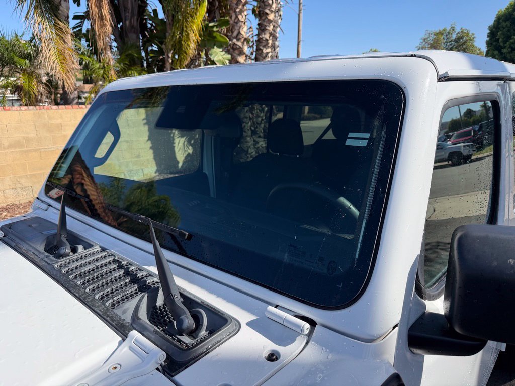 Used 2024 Jeep Wrangler Unlimited Sahara AWD/4WD image 9