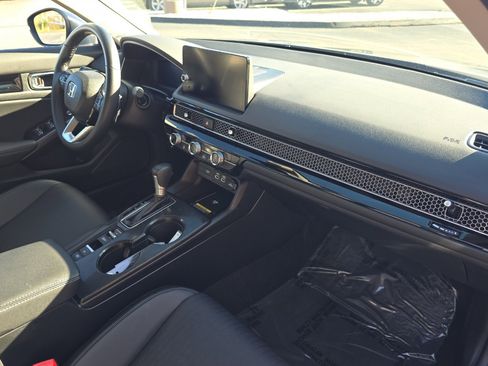Used 2024 Honda Civic Touring image 14