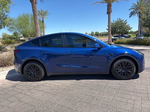 Used 2021 Tesla Model Y Long Range AWD/4WD image 10