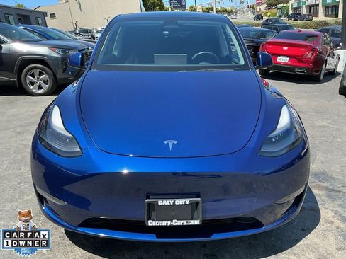 Used 2023 Tesla Model Y Long Range AWD/4WD image 2