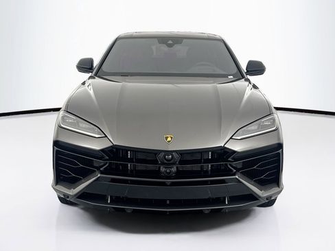 Used 2025 Lamborghini Urus Performante AWD/4WD image 2