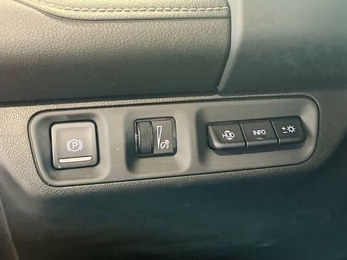 Used 2022 GMC Acadia Denali w/ Denali Ultimate Package AWD/4WD image 10