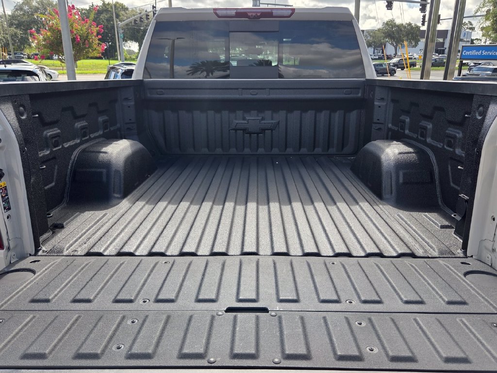 Certified 2026 Chevrolet Silverado 1500 ZR2 w/ Dark Appearance Package AWD/4WD image 8