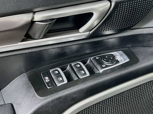 Used 2023 Kia Telluride LX AWD/4WD image 9