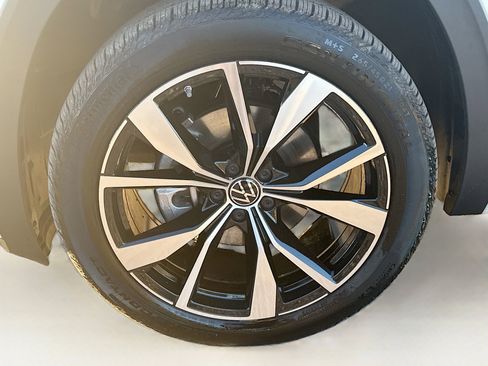 New 2026 Volkswagen Atlas SEL Premium R-Line image 43