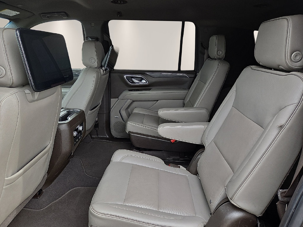 Used 2021 GMC Yukon XL SLT w/ Rear Media and Nav Package RWD image 12