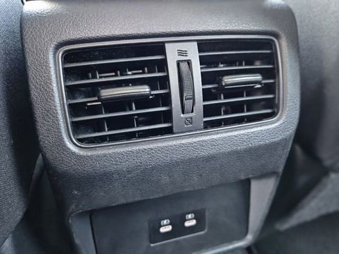 Certified 2024 Nissan Rogue SV image 29