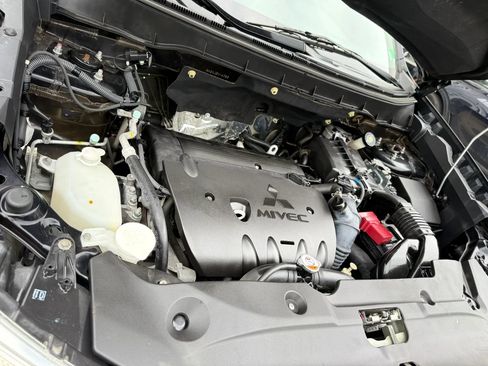Used 2018 Mitsubishi Outlander Sport ES FWD image 34