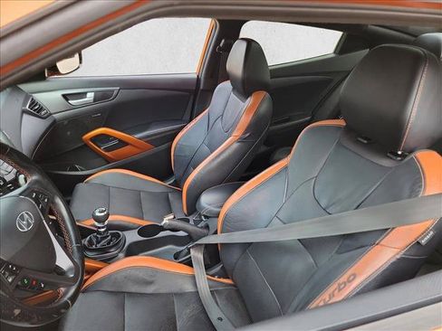 Used 2016 Hyundai Veloster Turbo w/ Option Group 04 FWD image 13