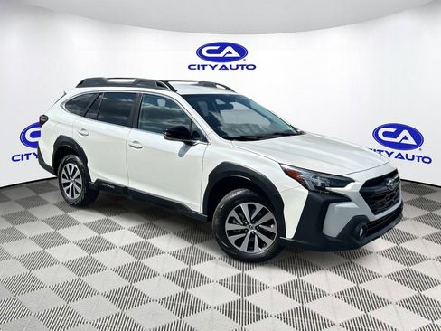 Used 2023 Subaru Outback Premium AWD/4WD image 1