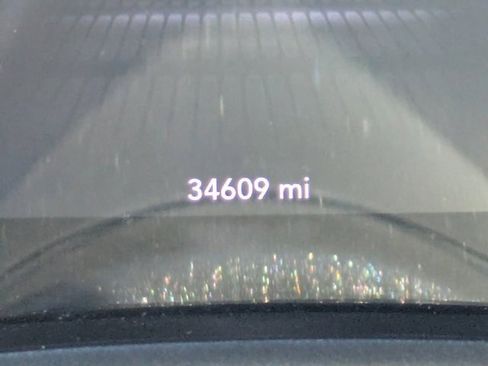 Used 2022 Dodge Challenger SXT w/ Blacktop Package image 18