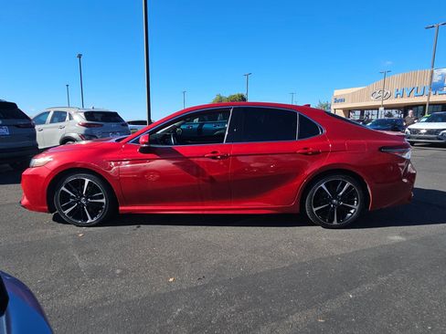 Used 2019 Toyota Camry XSE image 9
