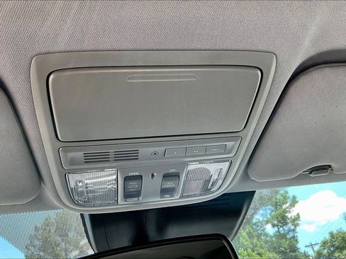Used 2018 Honda CR-V EX-L image 17