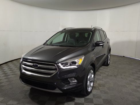 Used 2019 Ford Escape Titanium w/ U9j03 - Titanium Tow Package image 15