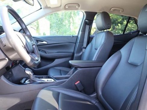 Used 2024 Buick Encore GX Sport Touring image 10