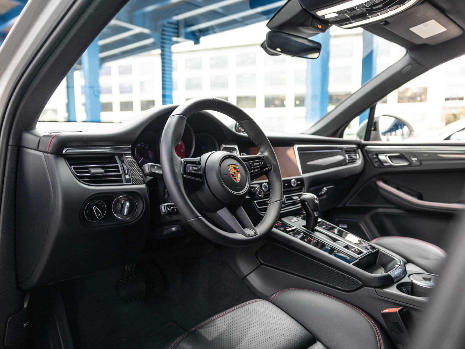 Certified 2026 Porsche Macan GTS AWD/4WD image 4