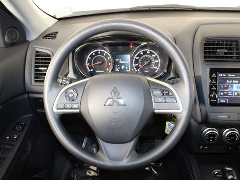 Used 2025 Mitsubishi Outlander Sport ES image 21