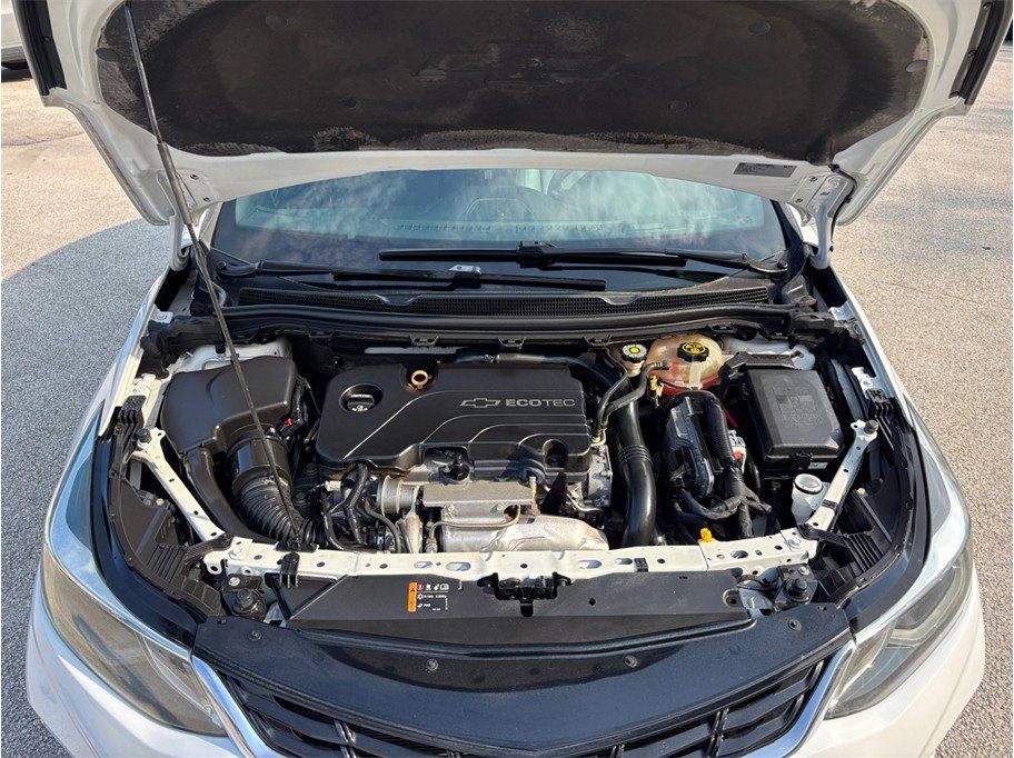 Used 2017 Chevrolet Cruze Premier FWD image 43