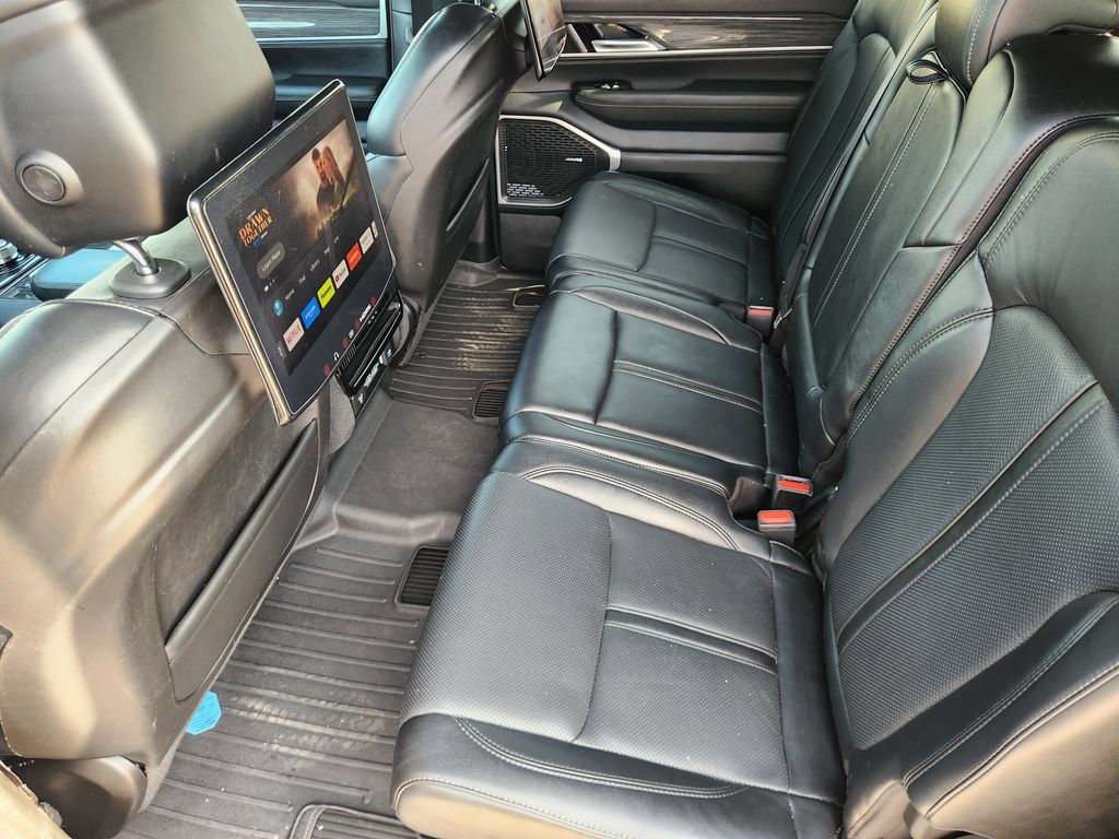 Used 2022 Jeep Wagoneer Series II w/ Rear Seat Video Group 1 AWD/4WD image 28