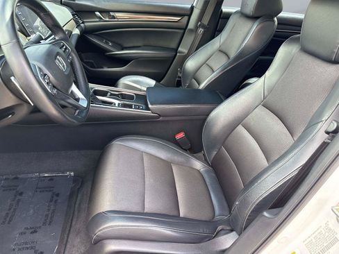 Certified 2018 Honda Accord Sport image 19