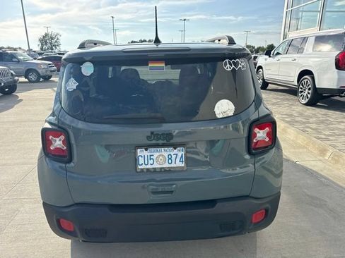 Used 2018 Jeep Renegade Altitude FWD image 4